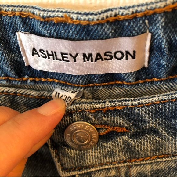 Ashley Mason High Rise Straight Leg Mom Jean sz 11/30 - Picture 3 of 7